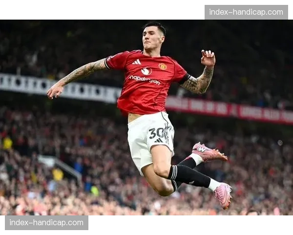 恢复顺利：莱比锡前锋塞斯科已参与球队部分合练，有望月末复出